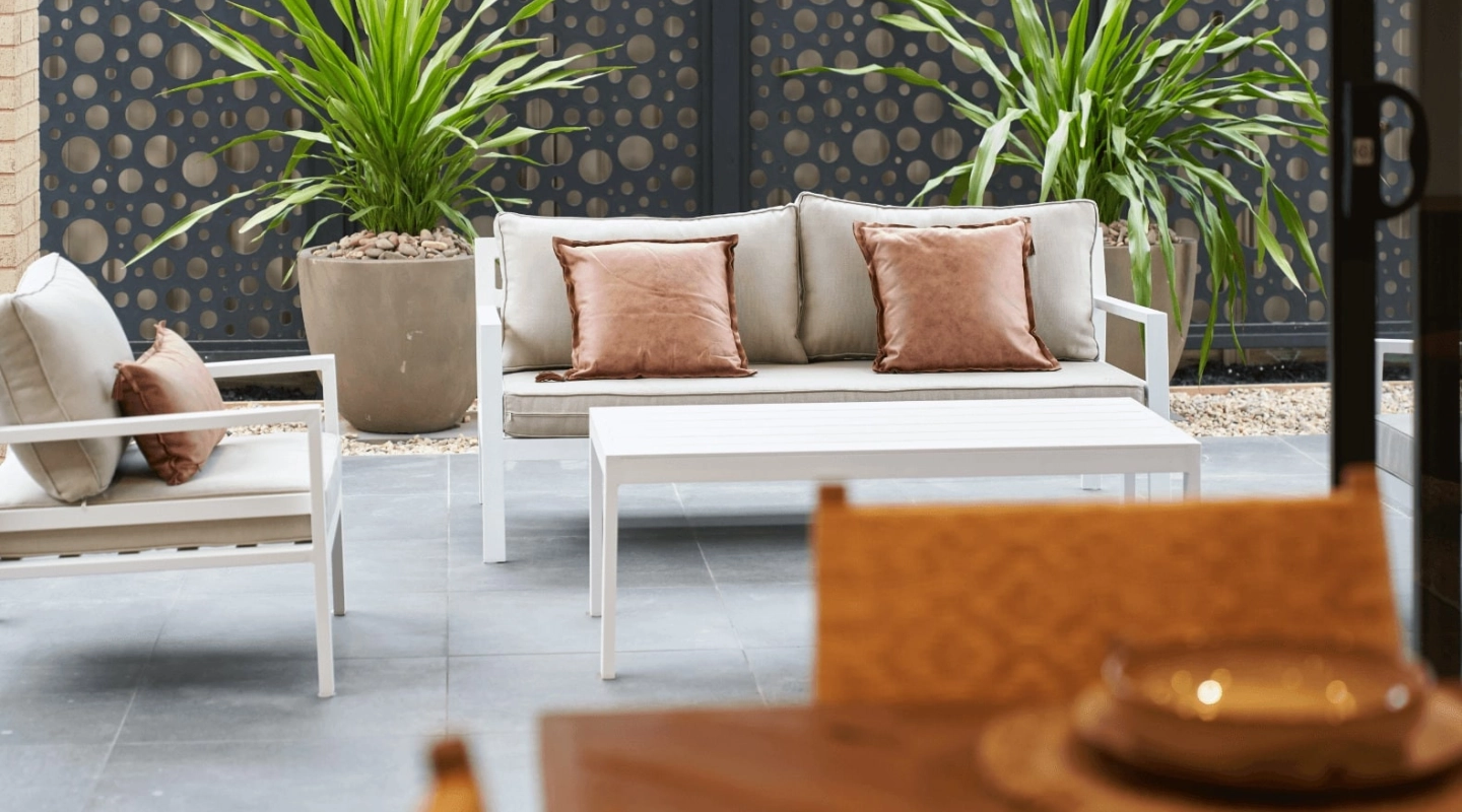 alfresco furniture design with a stylish metal fence panel at camperdown 33